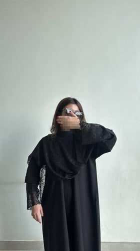 عبايه لف بشال جانبي منقوش ركامة