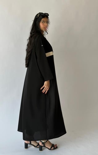 عباية كريب لمار واقف كوري بتصميم رسمي
