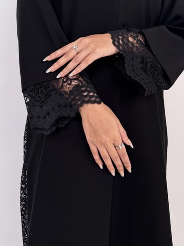 عباية كريب ميني ميت كوري دانتيل