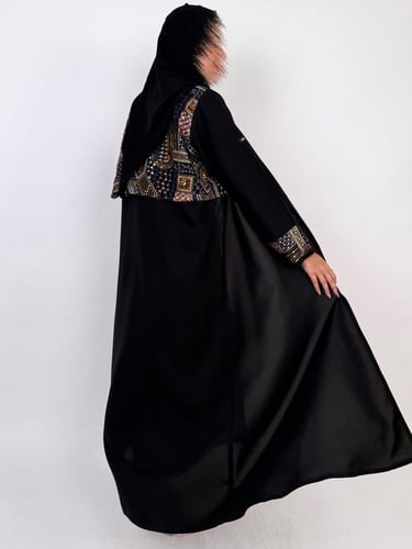 عباية كريب ميني ميت كوري واقف بقص جاكيت