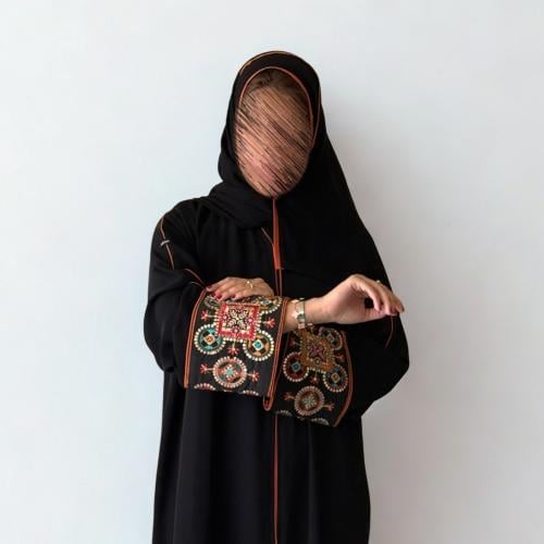 عباية كريب انترنت بتطريز هندي ملون – Heritage Line...