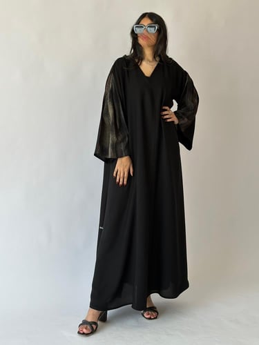 عباية كريب انترنت بكسرة بالاكمام قماش لينن هندي