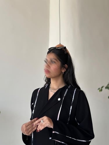 عباية كريب انترنت كوري خطوط طوليه قماش مشجر