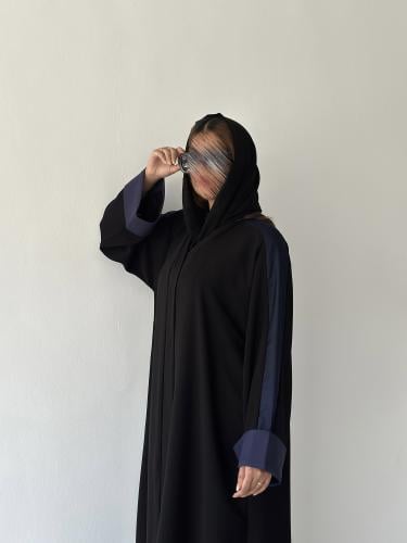 Korean internet abaya with jacquard embellishments, navy blue on the sleeves, luxurious | Sadafa