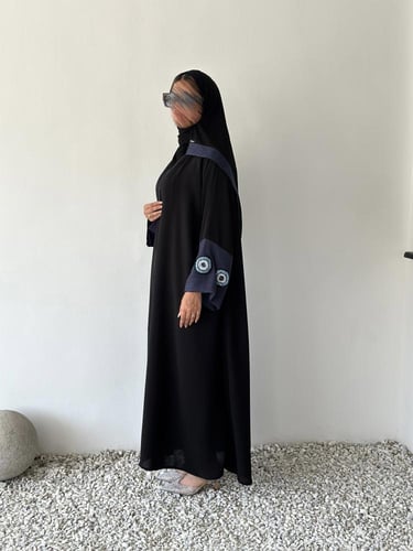 عباية كريب انترنت ب اكمام كحلي مشغول