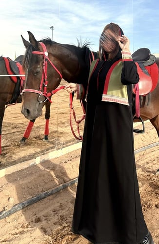 عباية كريب لمار واقف كوري بتدخيلات تفتة ميكادو