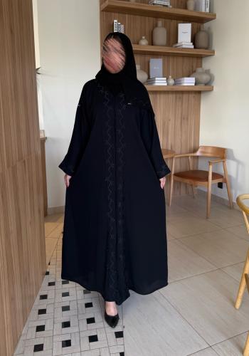 عباية كريب انترنت تطريز اسود ناعم من الأمام والأكم...