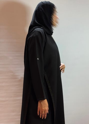 عباية كريب لمار كوري واقف بخيوط قصب