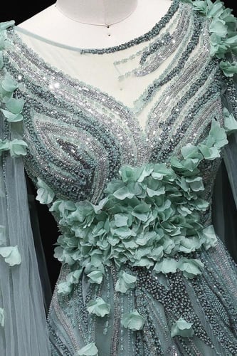 638 - فستان اخضر فاخر شك يدوي كامل مع شال