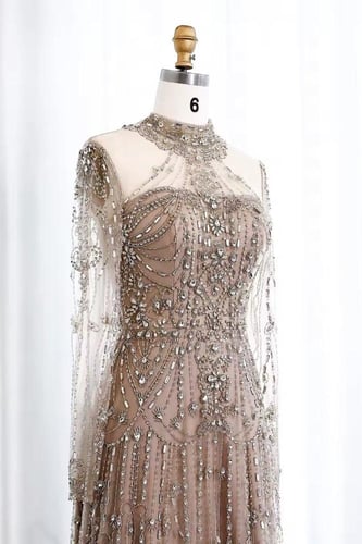 RC317 - فستان شك يدوي كم طويل بيج