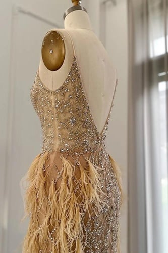 RC16 - فستان بيج شك يدوي كامل مع ريش