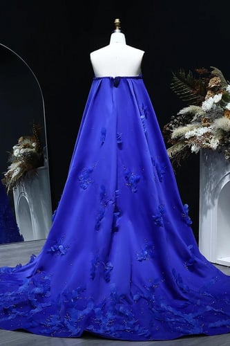 RC111 فستان ازرق ملكي مزين بأوراق ثلاثية الأبعاد