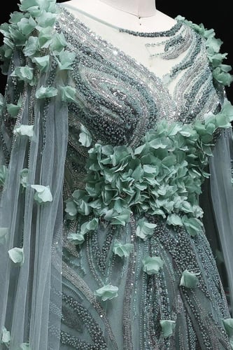 638 - فستان اخضر فاخر شك يدوي كامل مع شال