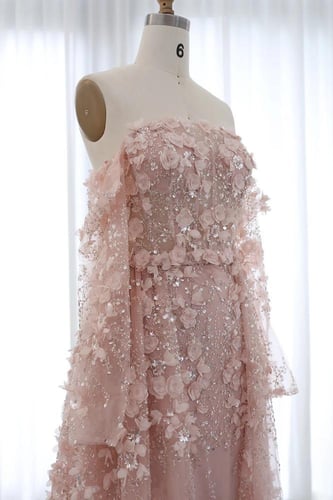 RC04 - فستان سهره مزين بزهور ثلاثية الابعاد