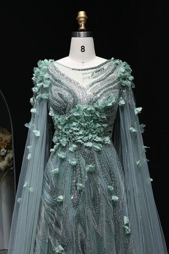 638 - فستان اخضر فاخر شك يدوي كامل مع شال