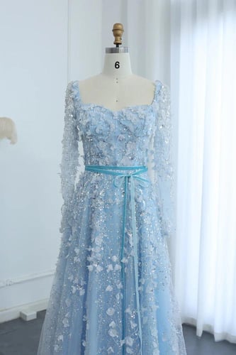 RC05 - فستان كم طويل مزين بزهور ثلاثية الابعاد ازر...