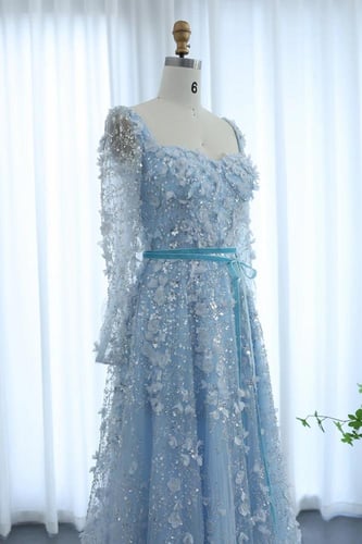 RC05 - فستان كم طويل مزين بزهور ثلاثية الابعاد ازر...