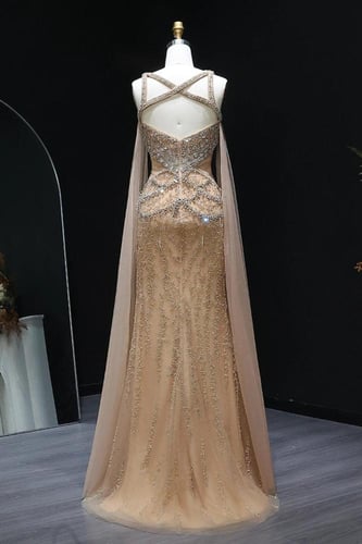 610 - فستان سهره شك يدوي مع اكمام كيب ذهبي