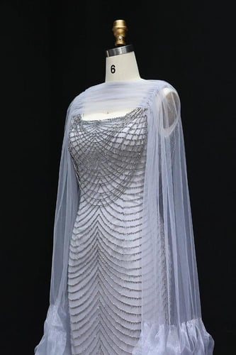 RC511 - فستان سهره شك مع كيب طبقات فضي رمادي