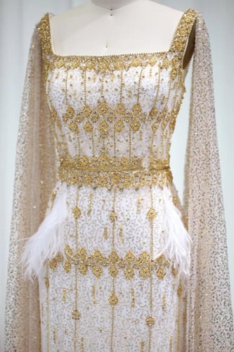 RC03 - فستان ريفيرا سقنيتشر ابيض