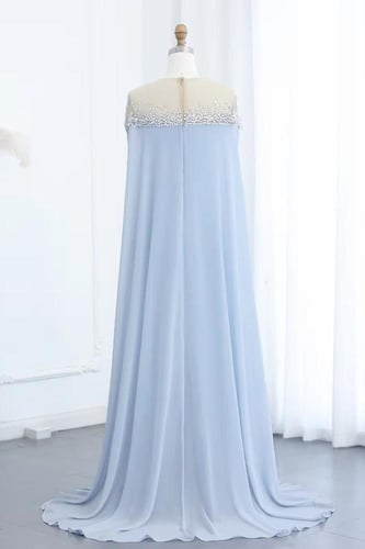 فستان سماوي ناعم مع كريستالات و شك