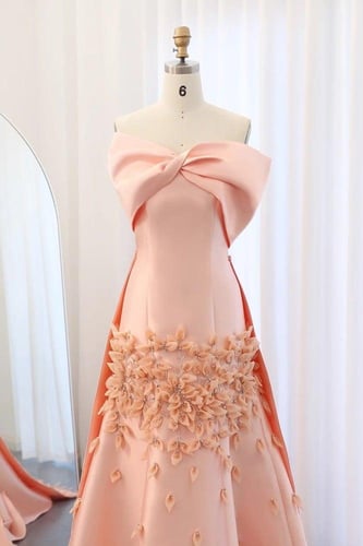 فستان اوف شولدر مع زهور ثلاثية الابعاد