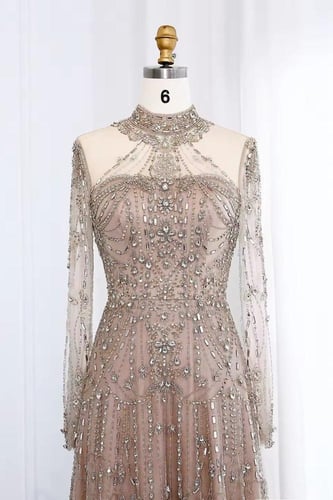 RC317 - فستان شك يدوي كم طويل بيج