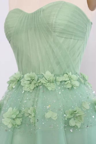 فستان اخضر اوف شولدر مع زهور ثلاثية الابعاد