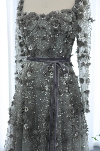 RC05 - فستان كم طويل مزين بزهور ثلاثية الابعاد رما...