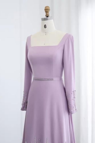 RC07 فستان سهره فاخر باكمام طويلة و كركشة متعددة ا...