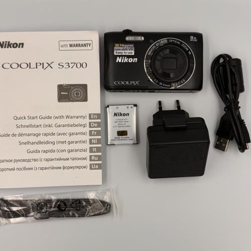 Nikon Coolpix S3700 -Mint with Box
