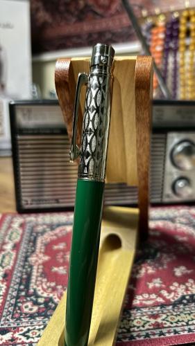 قلم كارتير اخضر وفضي غطاء