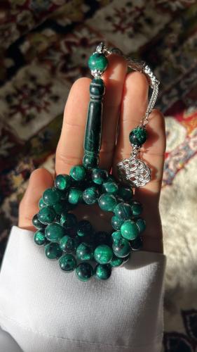 بكلايت معدن اخضر مموج