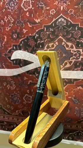 قلم كارتير اسود غطاء