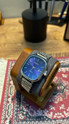 ساعه كاسيو ازرق مايل للبنفسجي وفضي