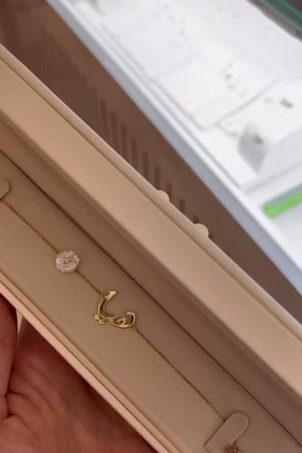 اسواره ناعمة فخامة مع ورده