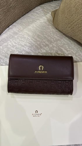 AIGNER 62