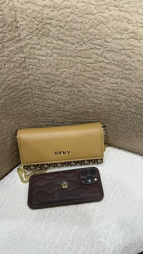 شنطة DKNY 2