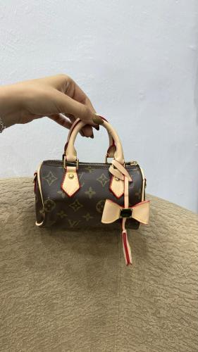 شنطة 2 louis vuitton