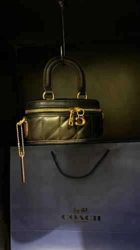 شنطة Coach 9