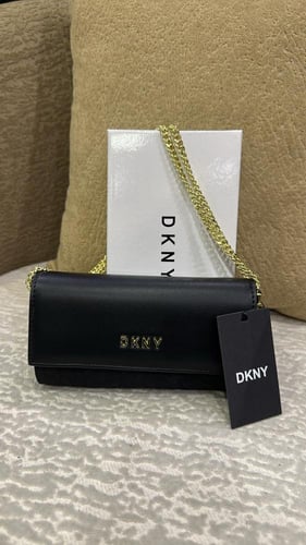 DKNY 61