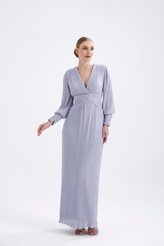 فستان سهرة شيفون مطرز بالأحجار وفتحة رقبة على شكل...