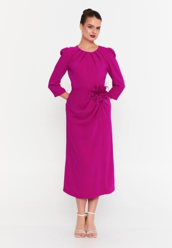 فستان سهرة متوسط الطول بتصميم ميدي ناعم ومريح