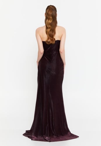 فستان طويل بدون أكمام، مصنوع من قماش لايكر الفاخر