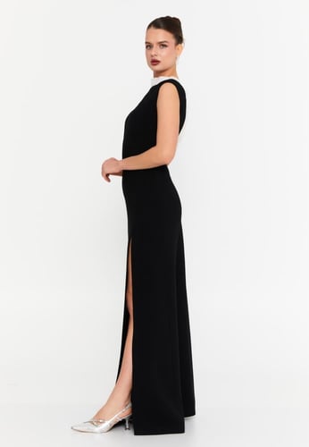 فستان سهرة طويل بدون أكمام، كريب