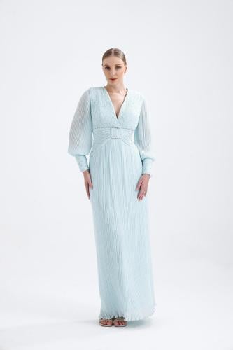 فستان سهرة شيفون مطرز بالأحجار وفتحة رقبة على شكل...