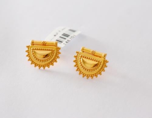 حلق تصميم ماسة ذهب عيار 21