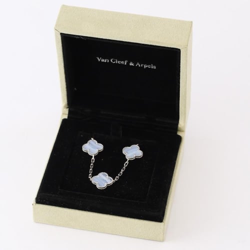 عقد ذهب عيار 18