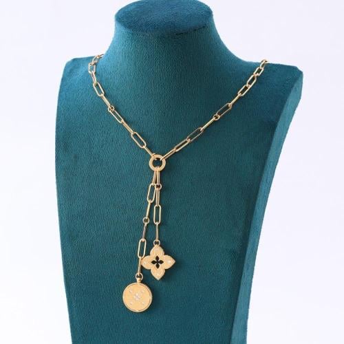 عقد ذهب عيار 18