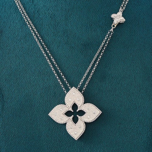 عقد ذهب عيار 18